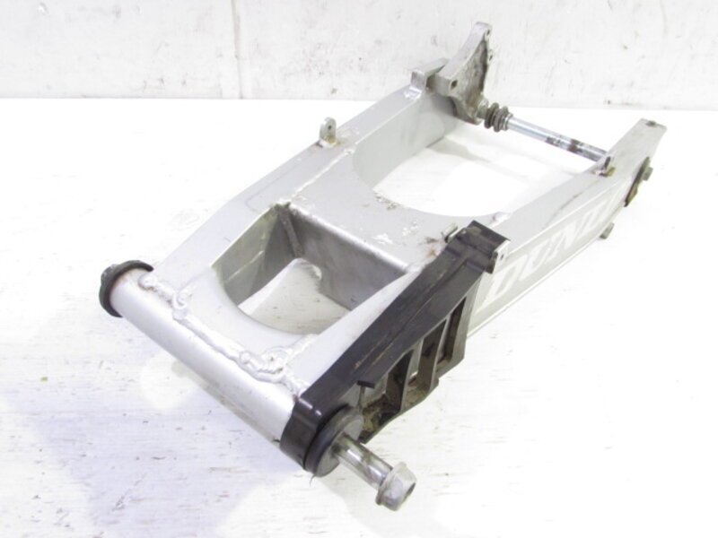 ZXR250 ZX250A 希少!! 純正 スイングアームSET 曲りなし 検 ZXR250 ZX250A 希少!! 純正 スイングアームSET 曲りなし 検