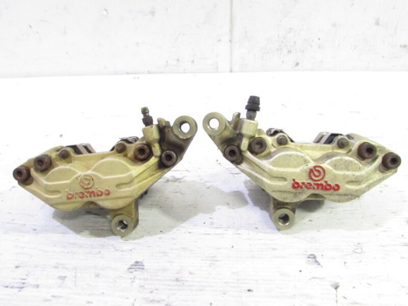 XJR400R2 4HM 大人気!! ブレンボ製 フロントキャリパー左右SET XJR400R2 4HM 大人気!! ブレンボ製 フロントキャリパー左右SET