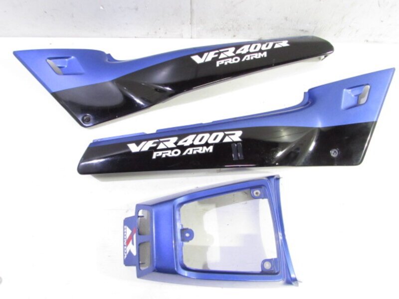 VFR400R NC24 希少!! 純正 シートカウルSET 破損なし 検※ NC30 VFR400R NC24 希少!! 純正 シートカウルSET 破損なし 検※ NC30