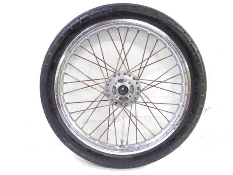 Z200 KZ200A 希少!! 純正 フロントホイール 曲りなし 溝有タイヤ Z200 KZ200A 希少!! 純正 フロントホイール 曲りなし 溝有タイヤ