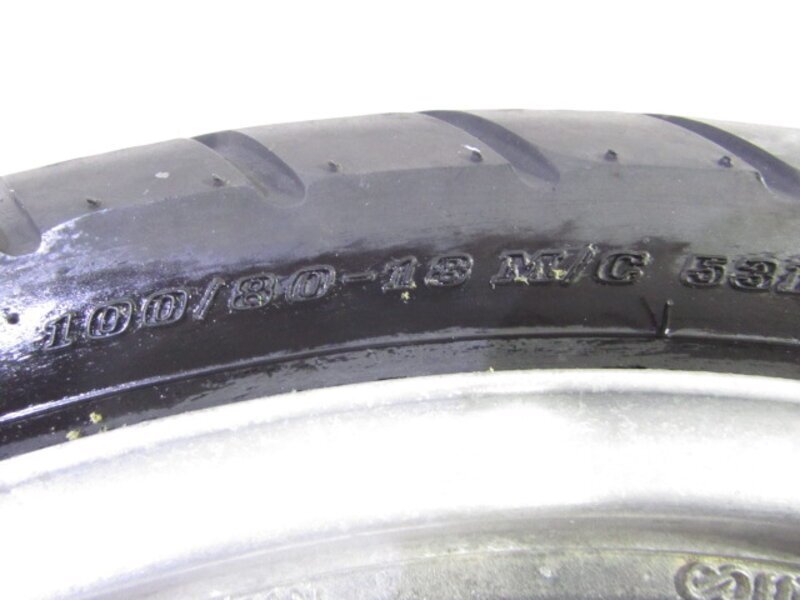 GSX400Sカタナ GK77A 希少!! バリ溝タイヤ付 純正 フロント GSX400Sカタナ GK77A 希少!! バリ溝タイヤ付 純正 フロント