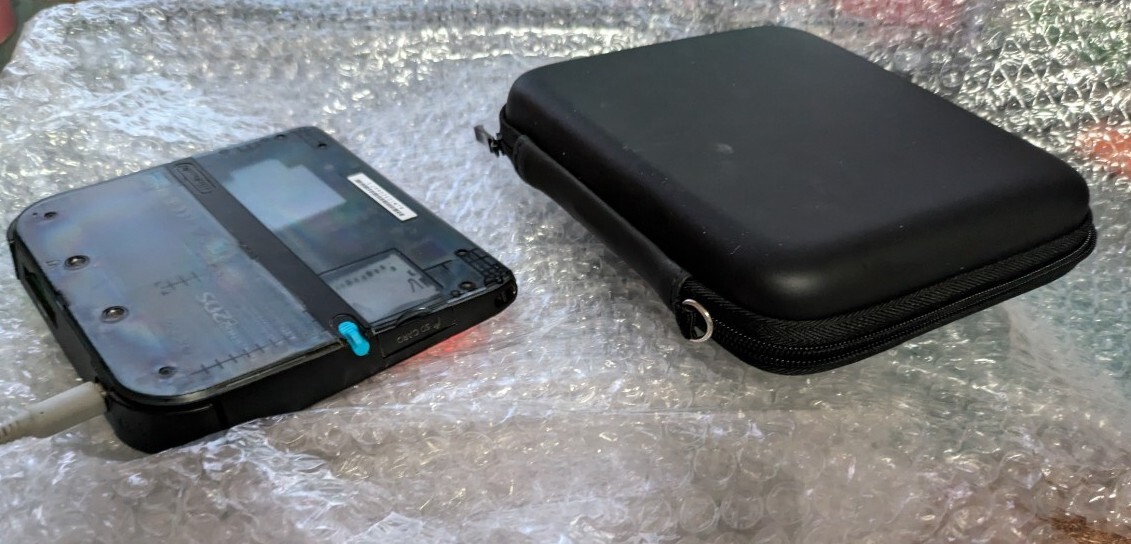 ポケモンバンク ポケムーバー入り NINTENDO 2DS本体 クリア ポケモンバンク ポケムーバー入り NINTENDO 2DS本体 クリア