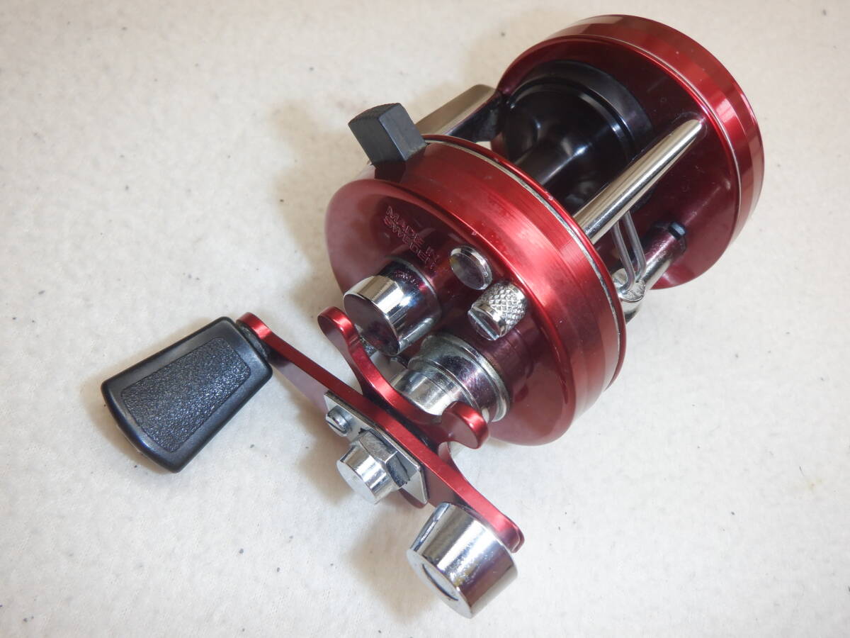 ABU Ambassadeur アブ アンバサダー ◇ 2500C レッド 赤 RED ABU Ambassadeur アブ アンバサダー ◇ 2500C レッド 赤 RED