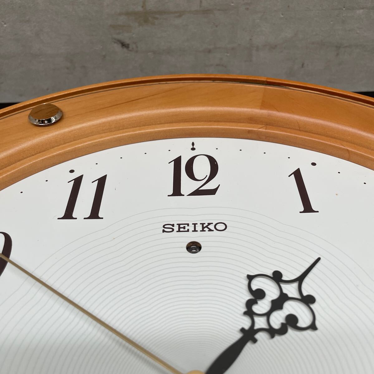 SEIKO орнамент электро-магнитные часы KS231B из дерева дерево рамка-оправа 