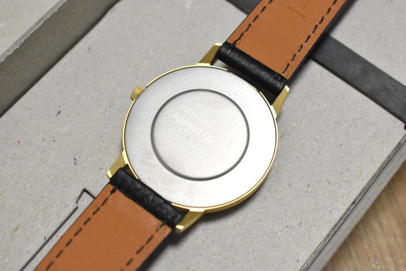 新品 INSTRMNT クォーツ式 腕時計 定価38500円 36mm インス