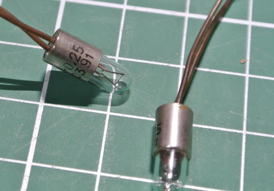 10個 ロシア軍用 ムギ球 3V 0.25A 金屬モールド 高信頼 宇宙構(gòu)想仕様
