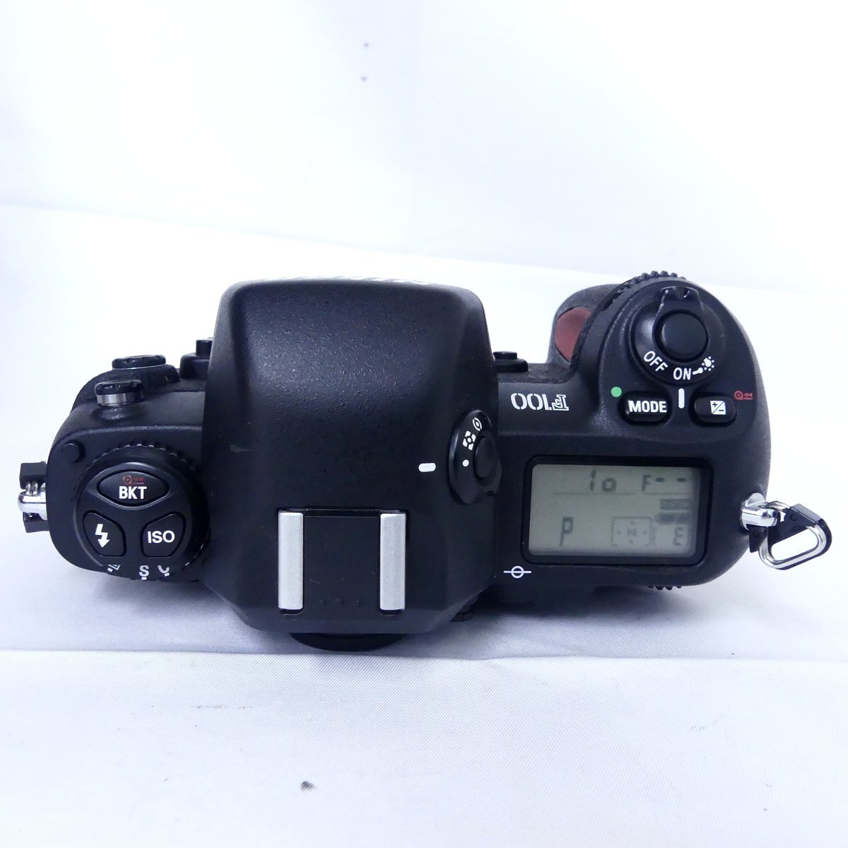 Nikon ニコン F100 単3電池使用 + MF-29 一眼レフカメラ Nikon ニコン F100 単3電池使用 + MF-29 一眼レフカメラ