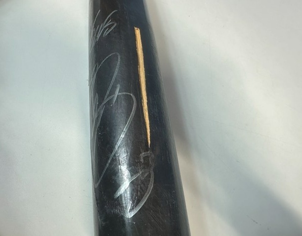 ヤクルトスワローズ #23 青木宣親 支給品 実使用 直筆サイン入り ヤクルトスワローズ #23 青木宣親 支給品 実使用 直筆サイン入り