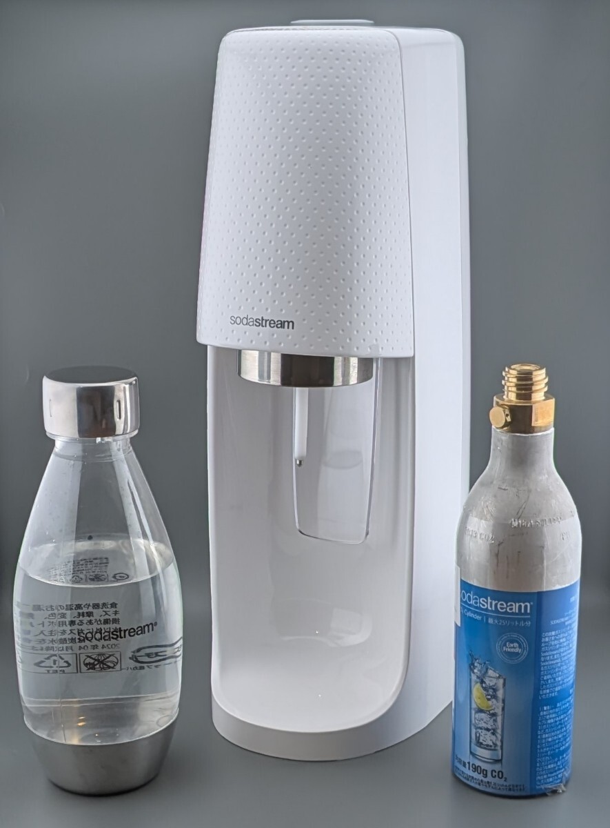ボンベ2本付】sodastream ソーダストリーム ミニ デラックス ボンベ2本付】sodastream ソーダストリーム ミニ デラックス