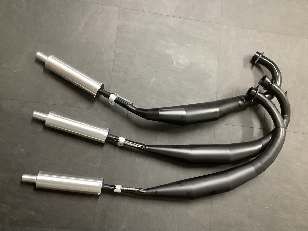 未使用品】KH250 250SS 350SS クロスチャンバーマフラー 黒 未使用品】KH250 250SS 350SS クロスチャンバーマフラー 黒