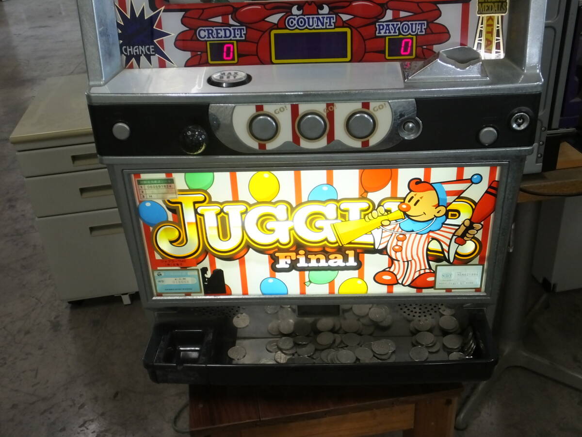 パチスロ実機 KITAC ジャグラーTM2 コイン付属 引取り限定 パチスロ実機 KITAC ジャグラーTM2 コイン付属 引取り限定
