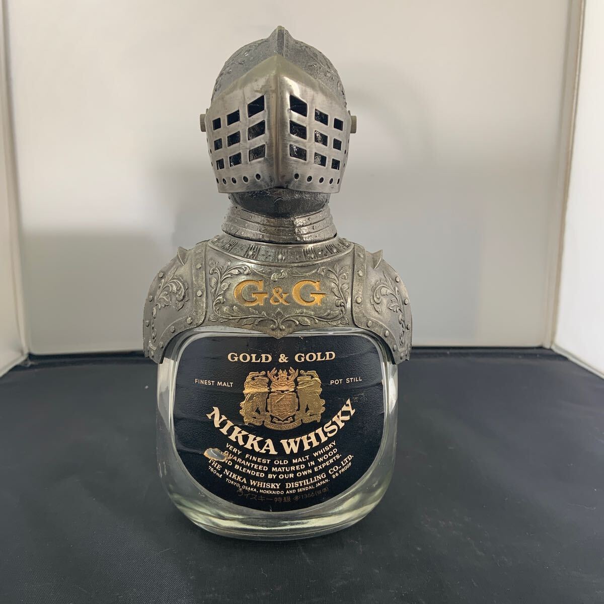 Yahoo!オークション - ニッカ G&G ボトルディスプレイ 西洋騎士 Yahoo!オークション - ニッカ G&G ボトルディスプレイ 西洋騎士