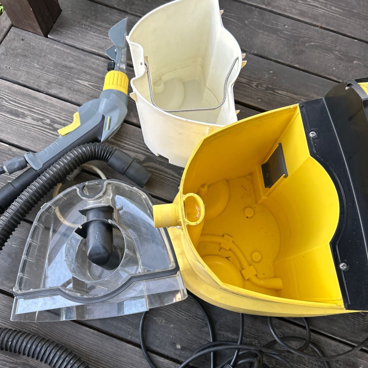 KARCHER ケルヒャー 業務用 カーペットリンスクリーナー Puzzi 8 KARCHER ケルヒャー 業務用 カーペットリンスクリーナー Puzzi 8