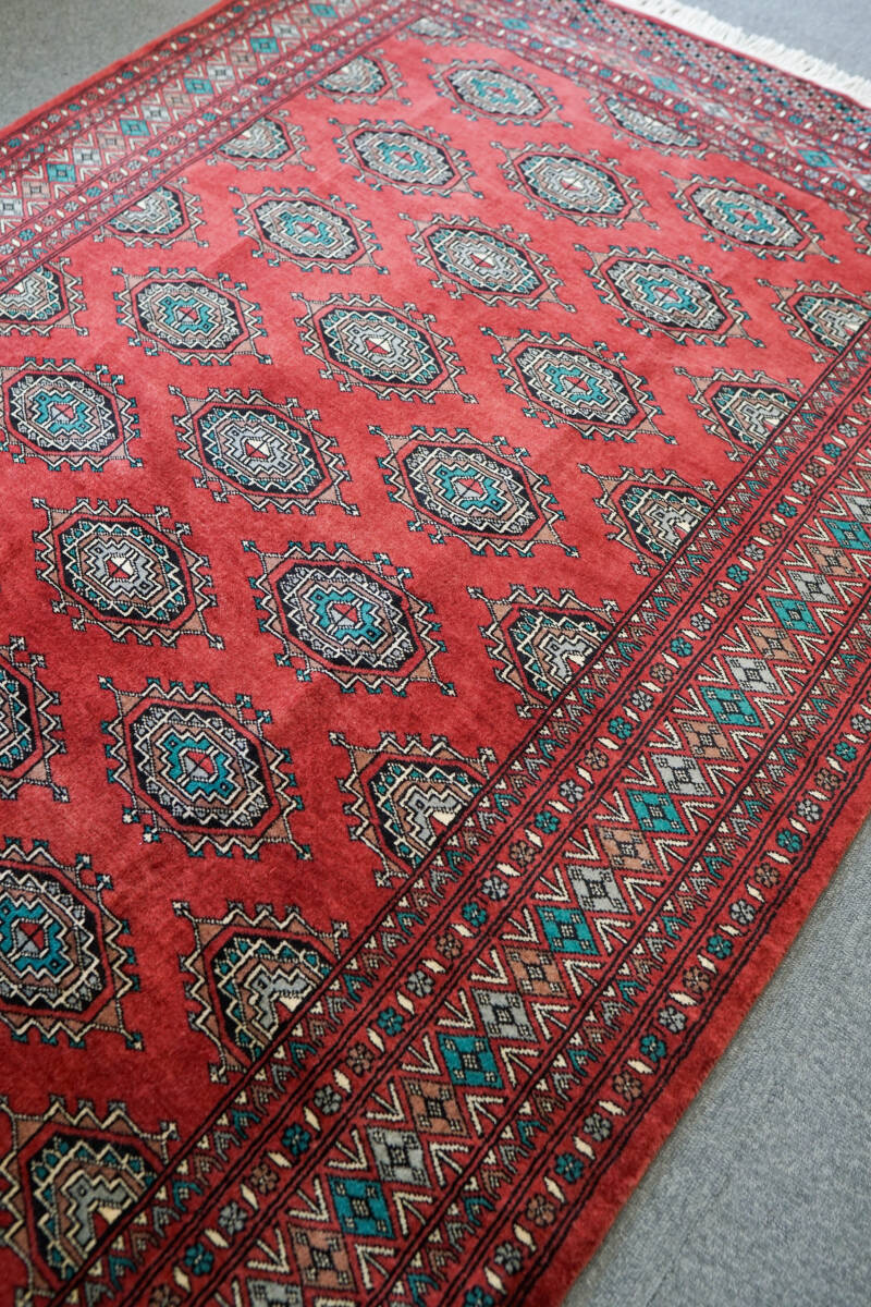 200×126cm パキスタン手織り絨毯|Yahoo!フリマ(旧PayPayフリマ) 200×126cm パキスタン手織り絨毯|Yahoo!フリマ(旧PayPayフリマ)