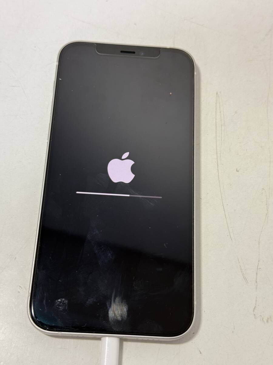 美品 Apple アップル iPhone12 アイフォン12 256GB White A2402 美品 Apple アップル iPhone12 アイフォン12 256GB White A2402