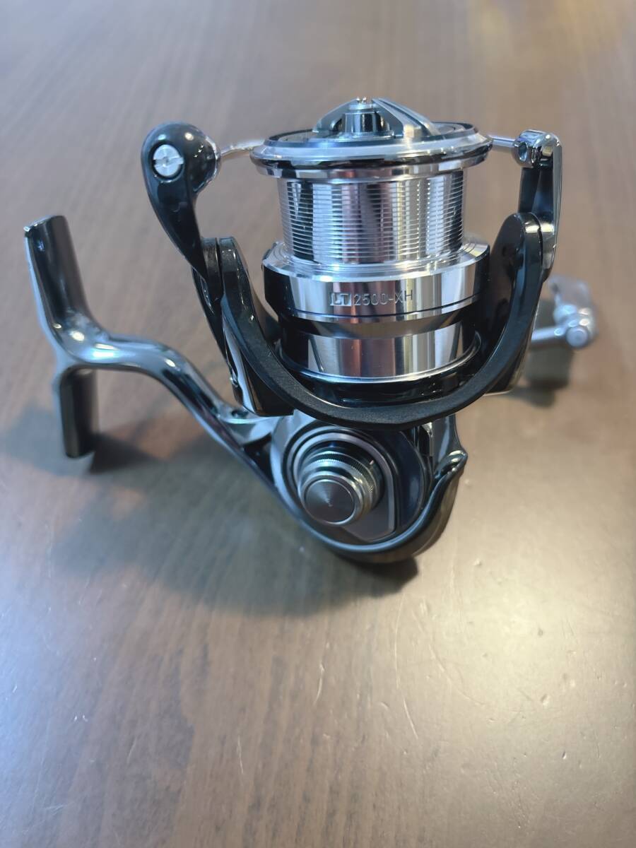 ダイワ 18イグジスト LT2500-XH DAIWA 18 EXIST スピニング ダイワ 18イグジスト LT2500-XH DAIWA 18 EXIST スピニング
