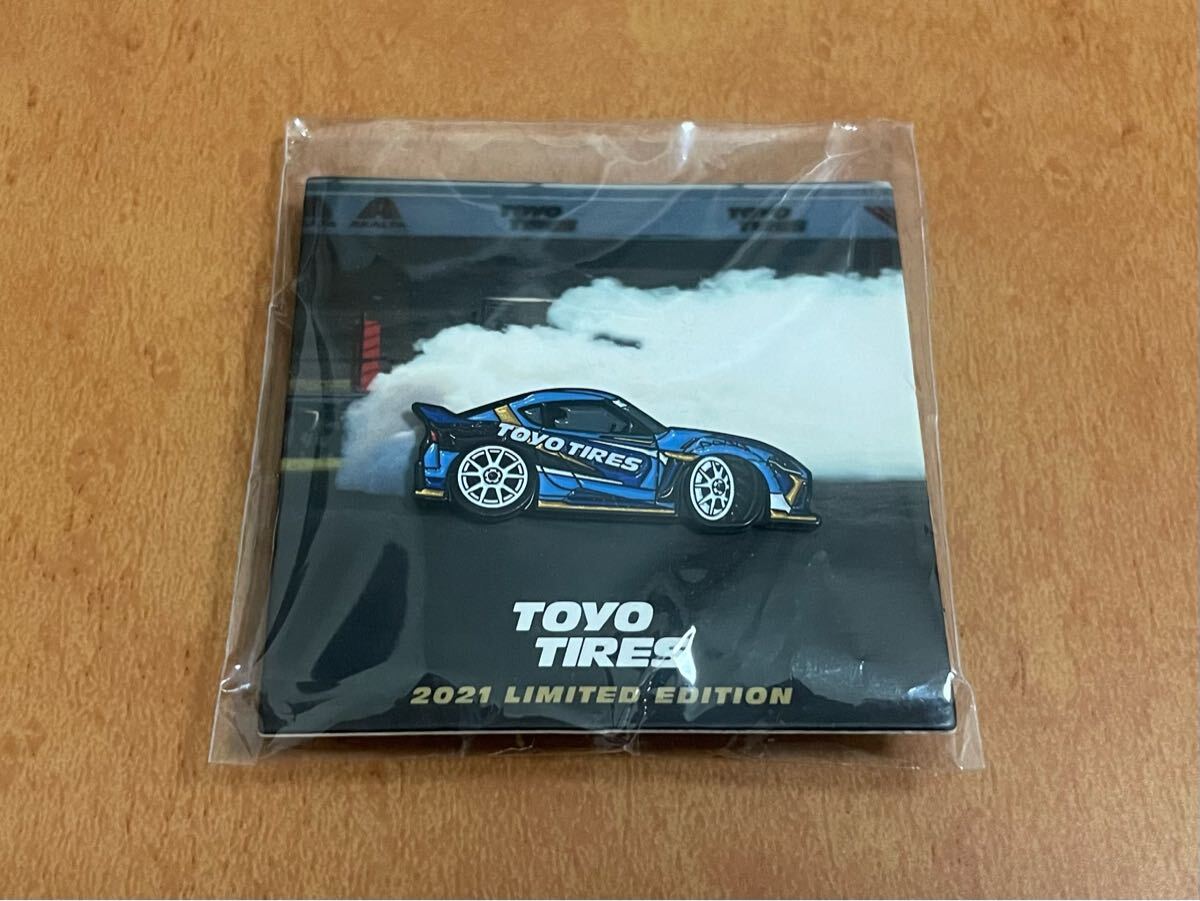 【限定 新品 未開封】希少 Leen Customs ピンバッジ TOYOTIRES トーヨータイヤ ドリフト D1 トヨタ GRスープラ 2021 Limited グッズ ファン_画像1