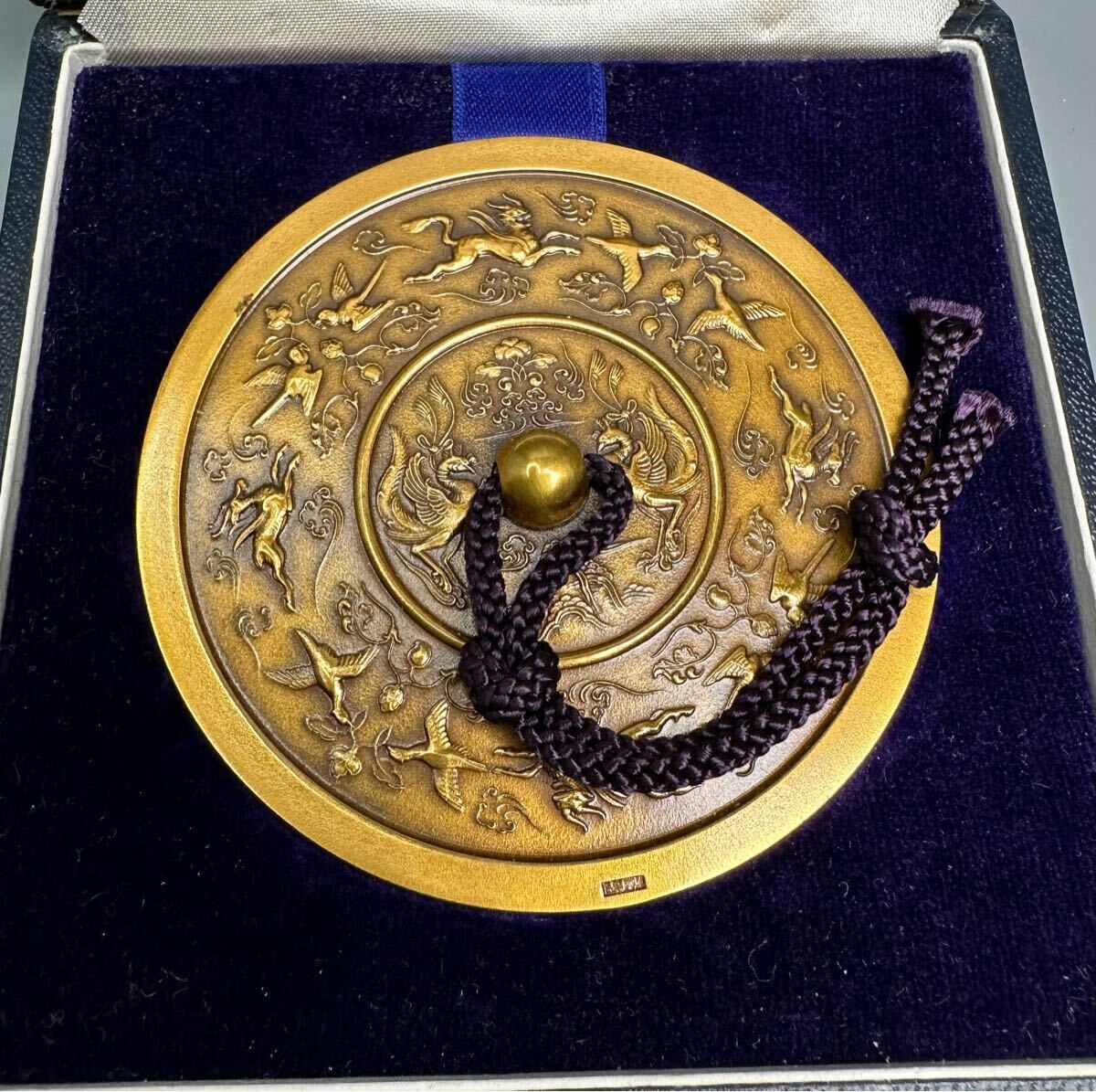 古鏡文鎮 造幣局製 銅鏡 文鎮 置物 銅製 金属工芸 ケース付き 古鏡文鎮 造幣局製 銅鏡 文鎮 置物 銅製 金属工芸 ケース付き