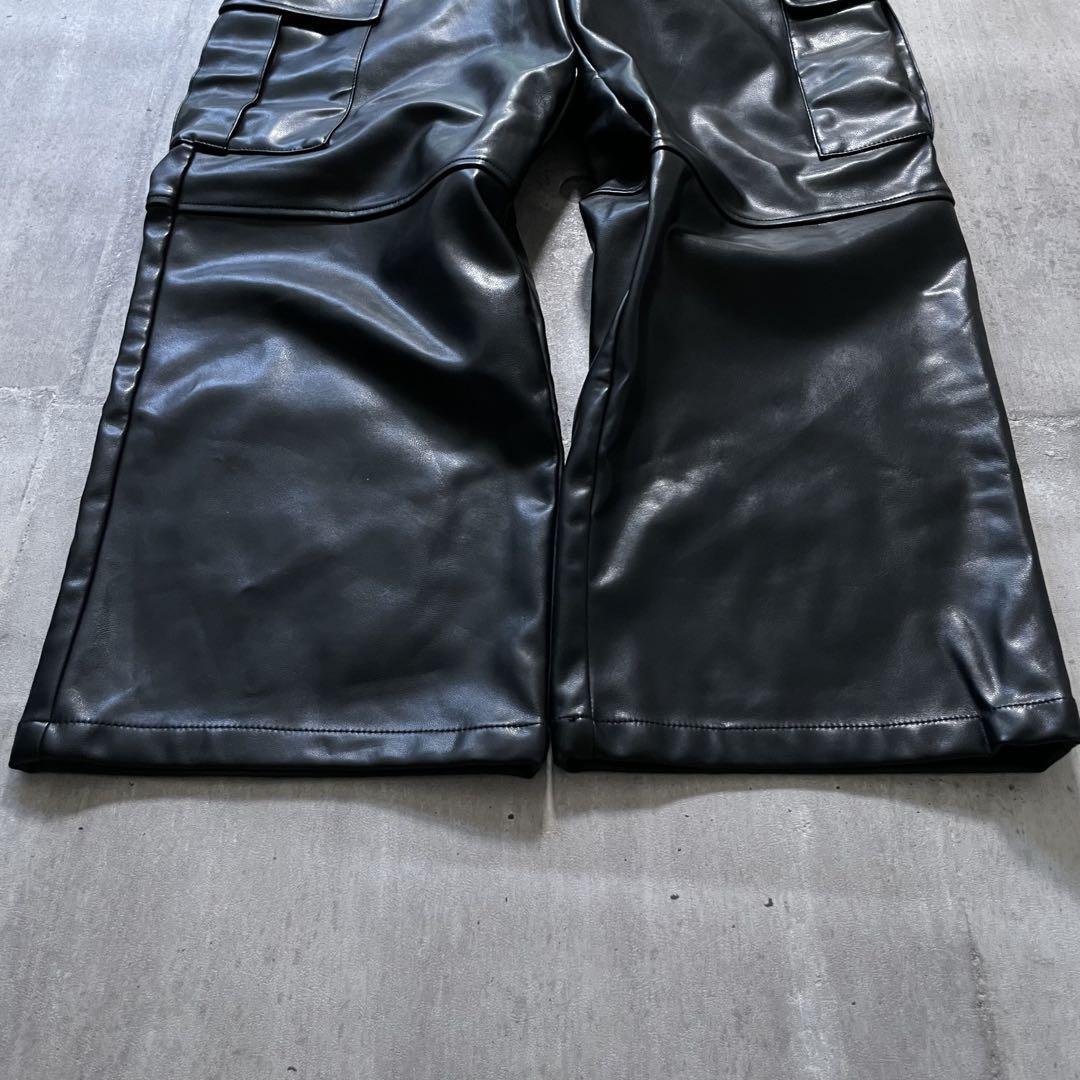 y2k opium フェイクレザー フレア ワイドカーゴパンツ 韓国 y2k opium フェイクレザー フレア ワイドカーゴパンツ 韓国