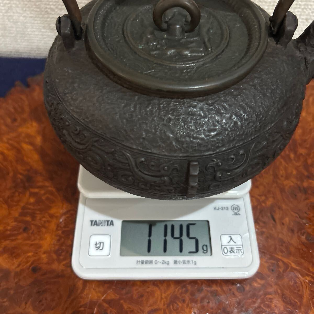鉄瓶 小振り 800-900ml 金寿堂 蝋型 銅鏡蓋 身銘 蓋銘 時代物 鉄瓶 小振り 800-900ml 金寿堂 蝋型 銅鏡蓋 身銘 蓋銘 時代物