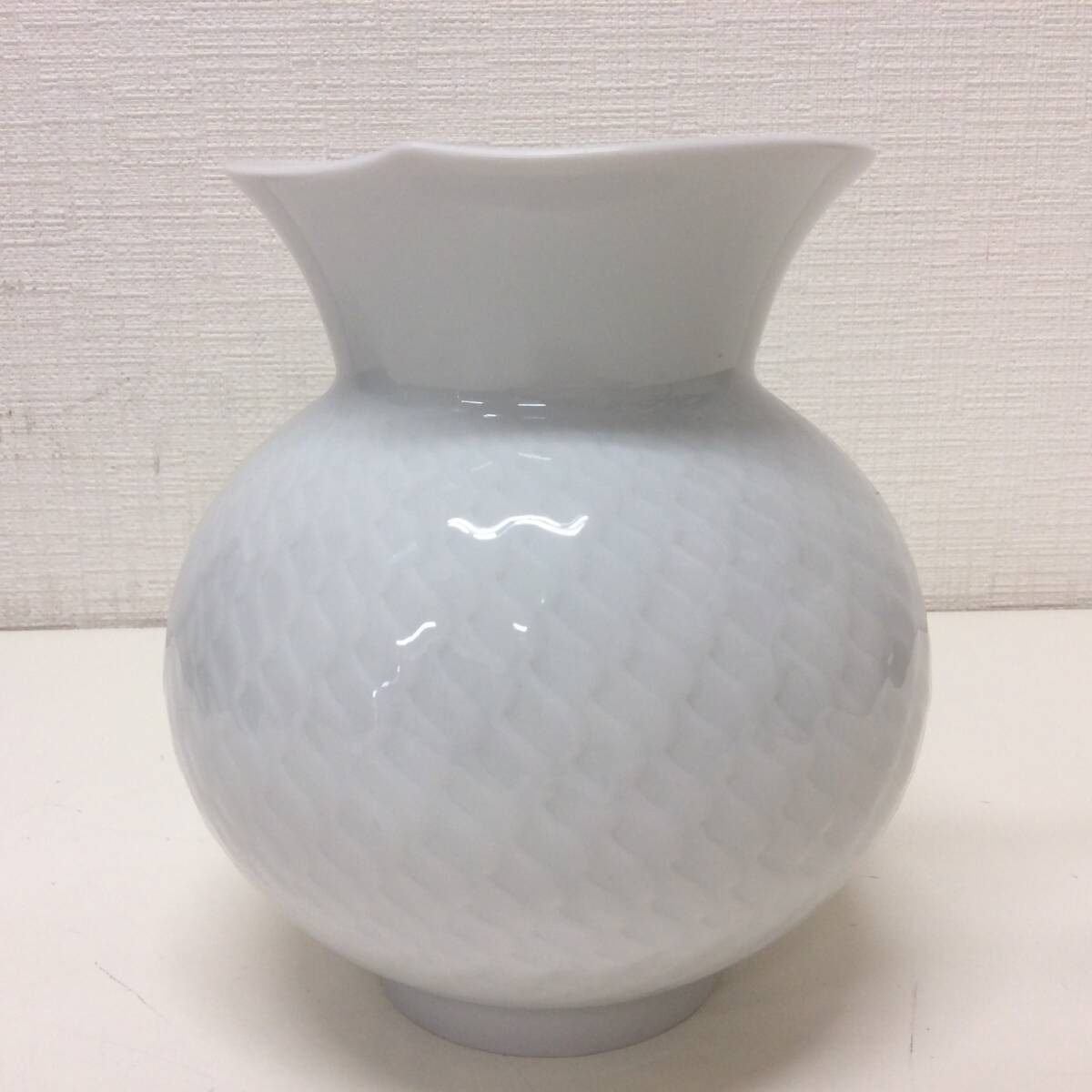 □1605 Meissen マイセン 波の戯れ ホワイト 花びん 花瓶 花器
