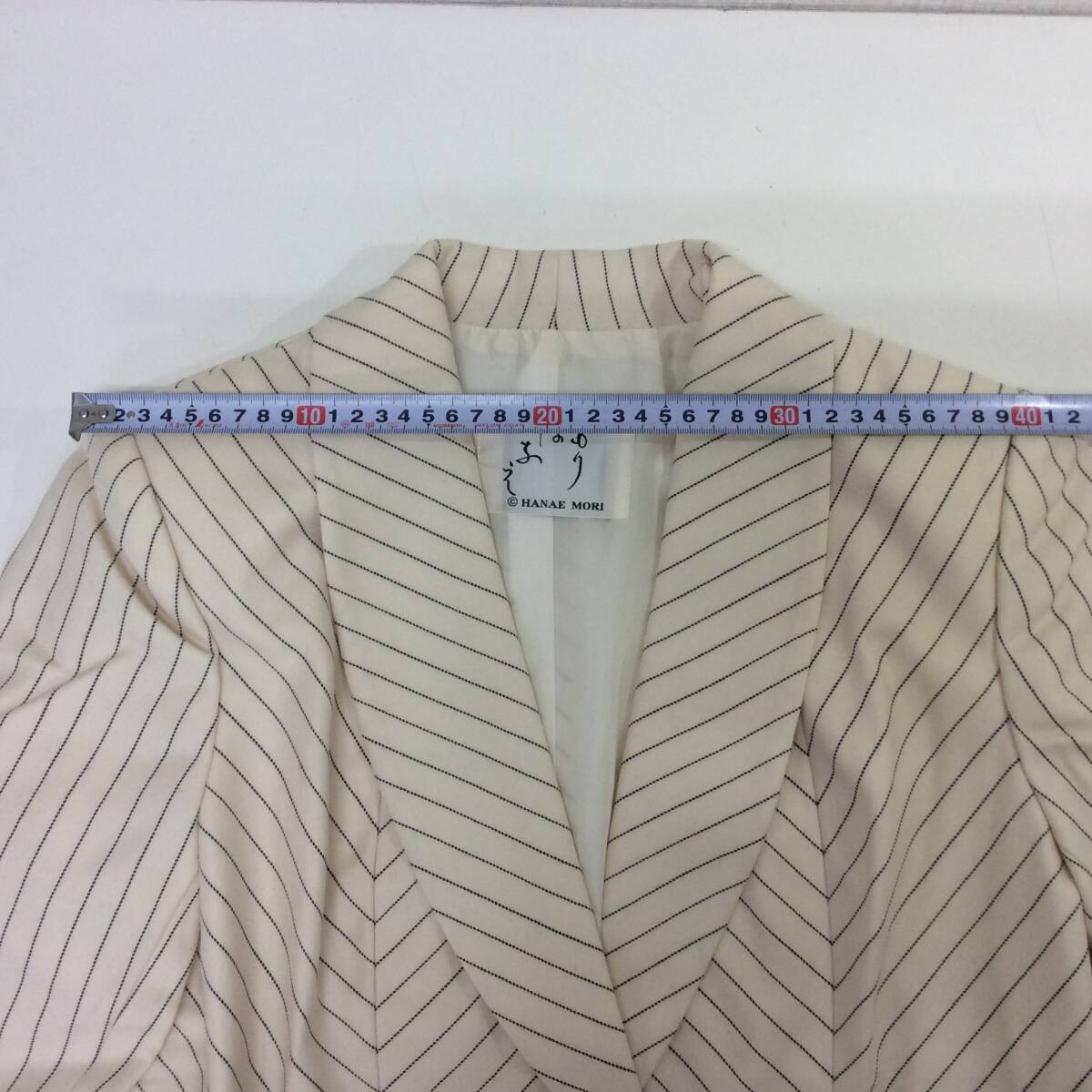 ■1919　HANAE MORI ハナエモリ もりはなえ 森英恵 ジャケット 白 オフホワイト 紺ストライプ レディース 肩パッド有 シミ有 長期保管品