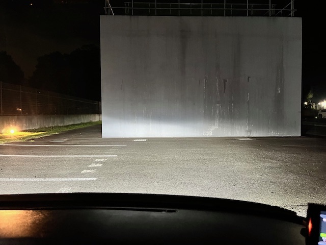 左上がりすれ違い配光