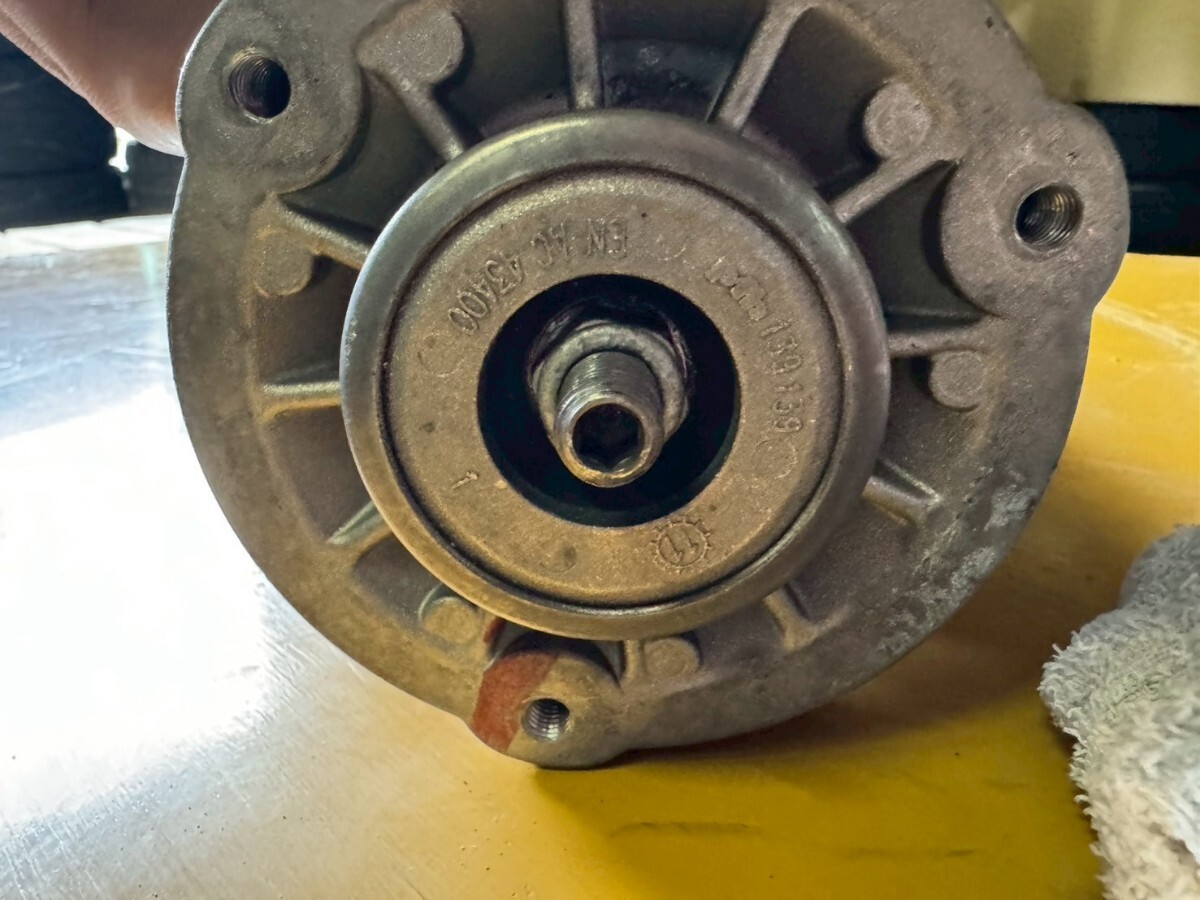 【中古】BMW　528i　純正ショック、サスペンション　DBA-MU30_画像7