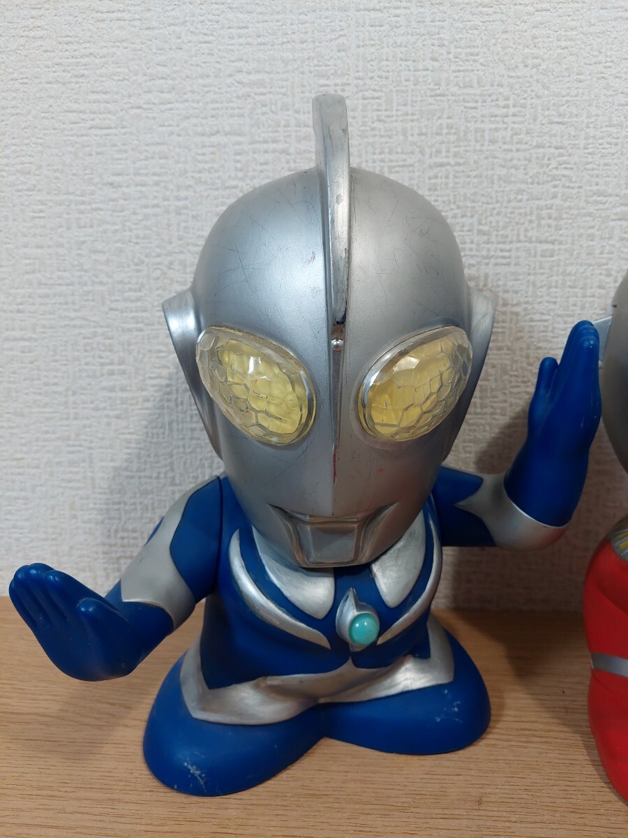 RUNA ウルトラセブン ウルトラマンコスモス ソフビ貯金箱 2点 RUNA ウルトラセブン ウルトラマンコスモス ソフビ貯金箱 2点