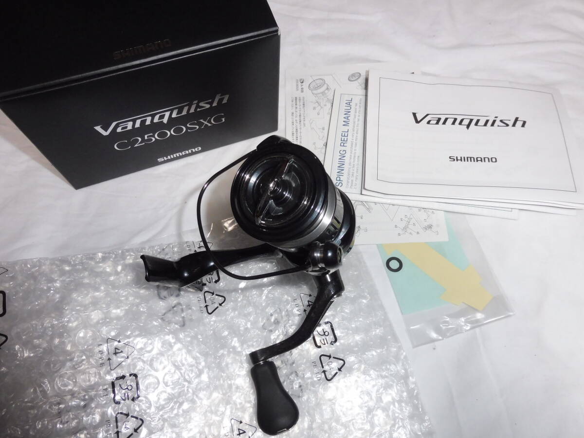 シマノ 19 ヴァンキッシュ C2500SXG 美品 淡水2回短時間使用 シマノ 19 ヴァンキッシュ C2500SXG 美品 淡水2回短時間使用