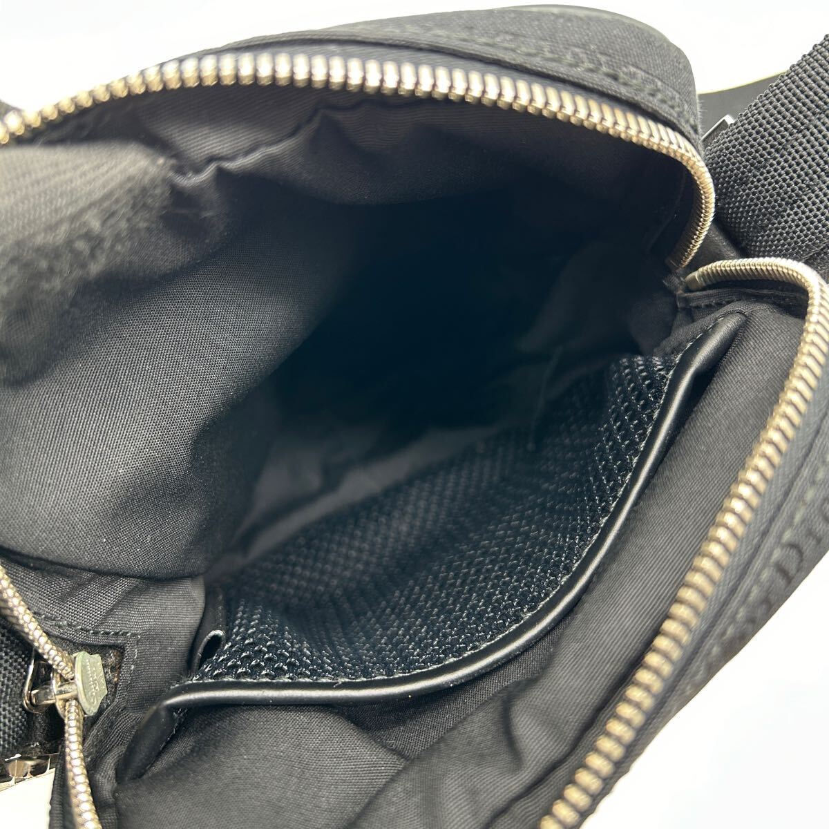 未使用品 DIOR HOMME ディオールオム ショルダーバッグ 未使用品 DIOR HOMME ディオールオム ショルダーバッグ