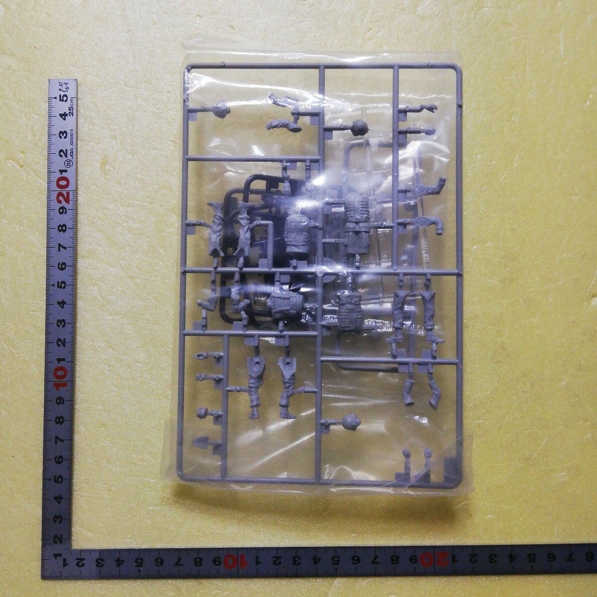 ☆地　1/35 Mini Art ミニアート アメリカ軍　現用戦車兵　将兵５名　透明部品あり　未組立_画像4