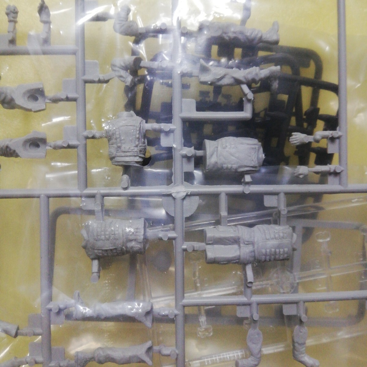 ☆地　1/35 Mini Art ミニアート アメリカ軍　現用戦車兵　将兵５名　透明部品あり　未組立_画像7