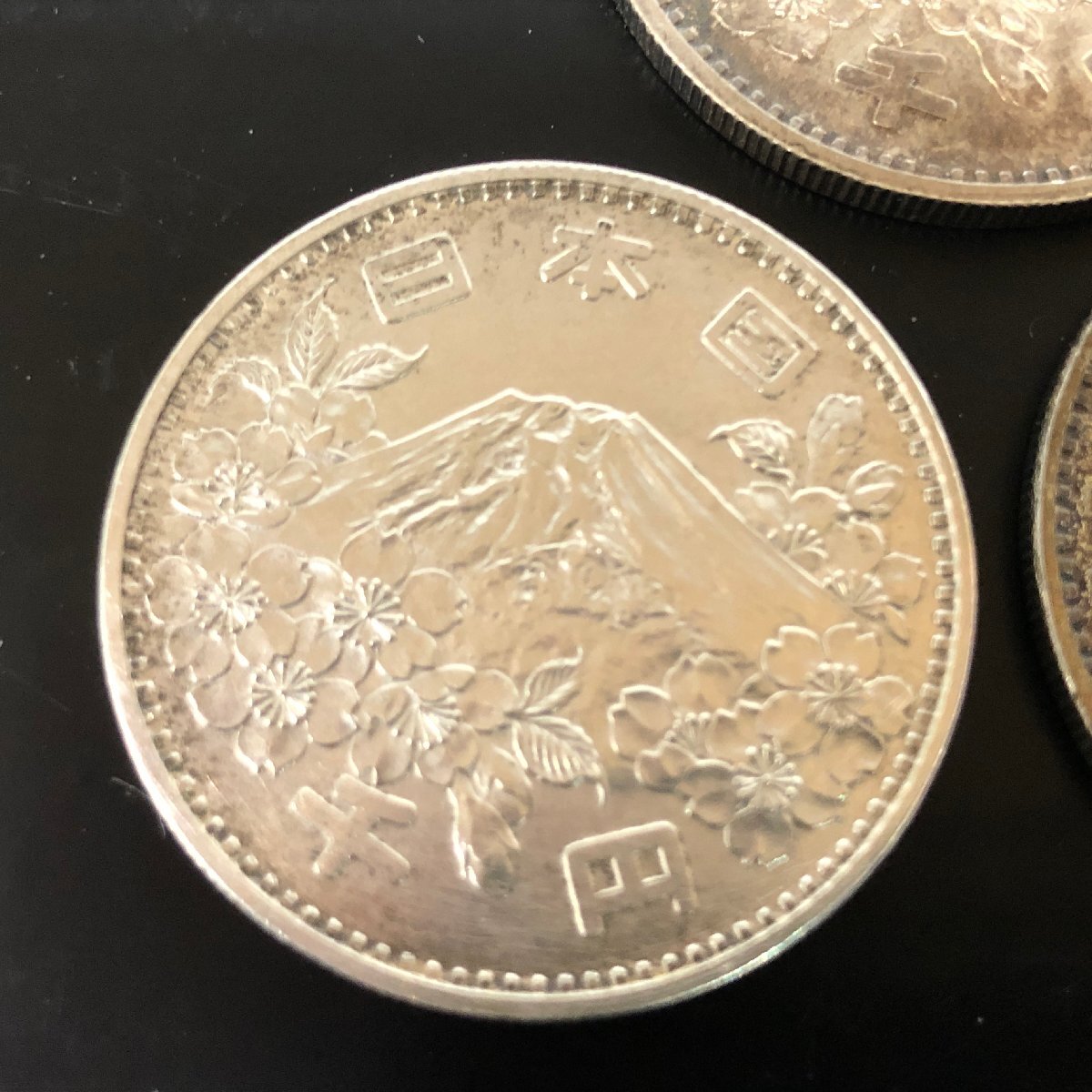 m001 B(10) 1000円銀貨 3枚まとめ 総額3000円 東京オリンピック m001 B(10) 1000円銀貨 3枚まとめ 総額3000円 東京オリンピック