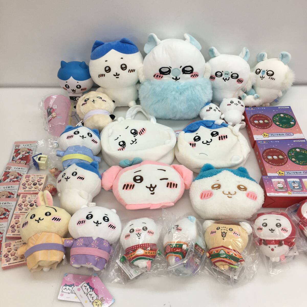 05w10753 ☆1円~【ぬいぐるみセット】ちいかわ まとめ ハチワレ 05w10753 ☆1円~【ぬいぐるみセット】ちいかわ まとめ ハチワレ