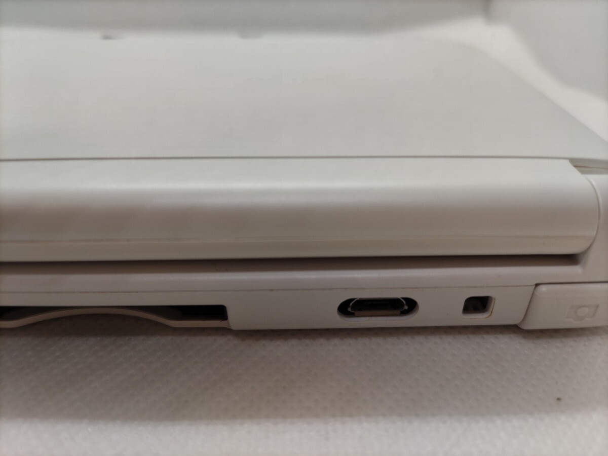 美品 ゲーム実況 3DSLL 『キャプチャー機能付き』ホワイト 偽 美品 ゲーム実況 3DSLL 『キャプチャー機能付き』ホワイト 偽