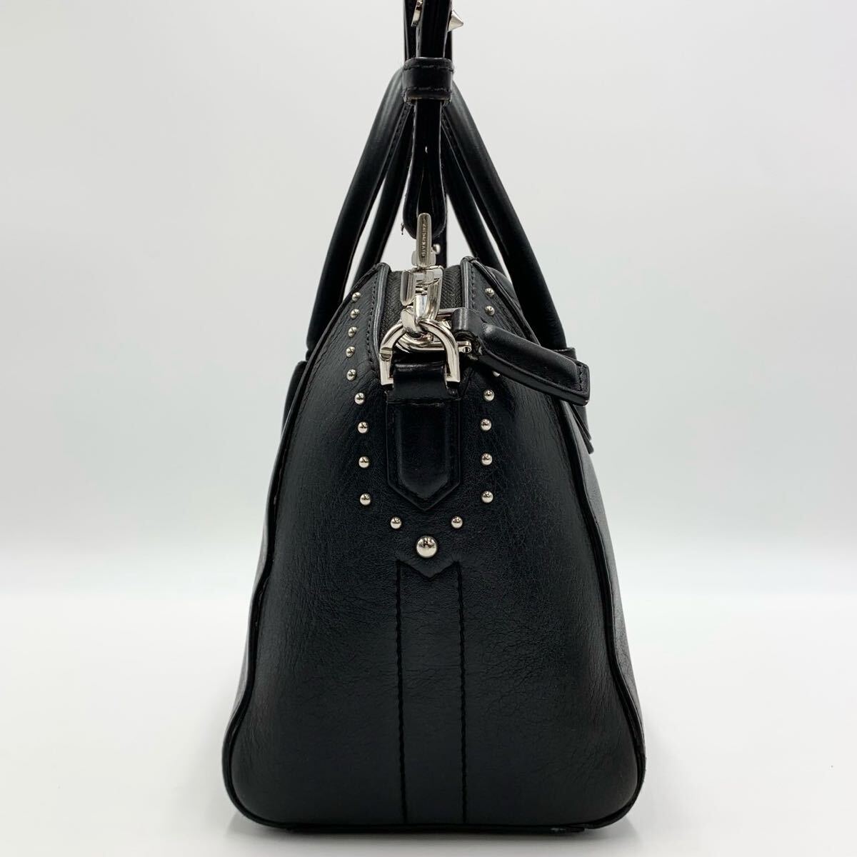 GIVENCHY Givenchy anti gona ручная сумочка 2way плечо имеется заклепки кожа черный чёрный 