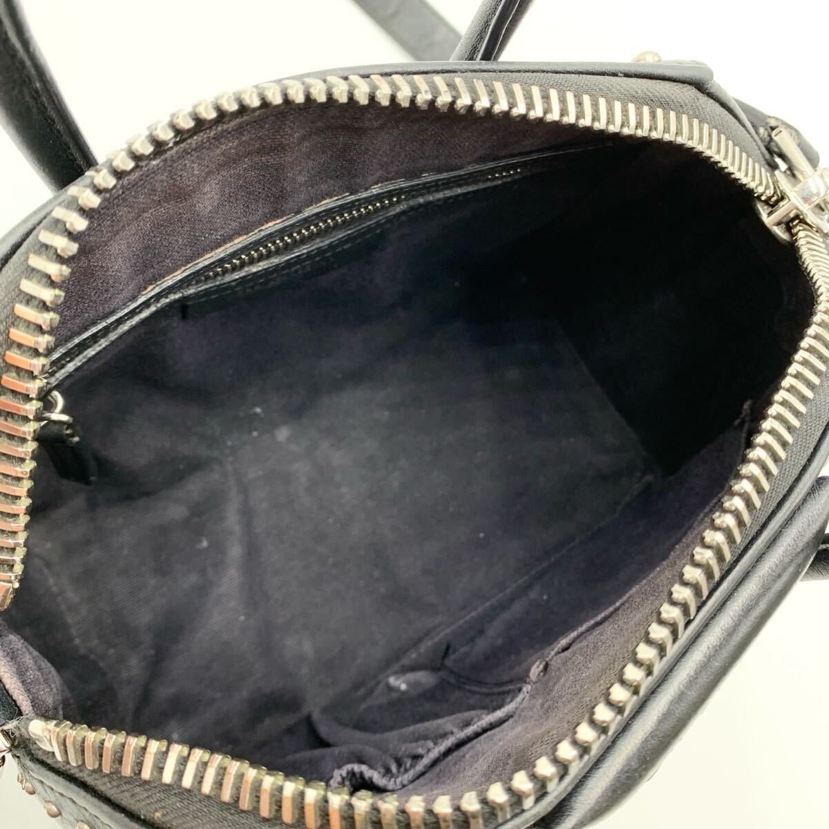 GIVENCHY Givenchy anti gona ручная сумочка 2way плечо имеется заклепки кожа черный чёрный 