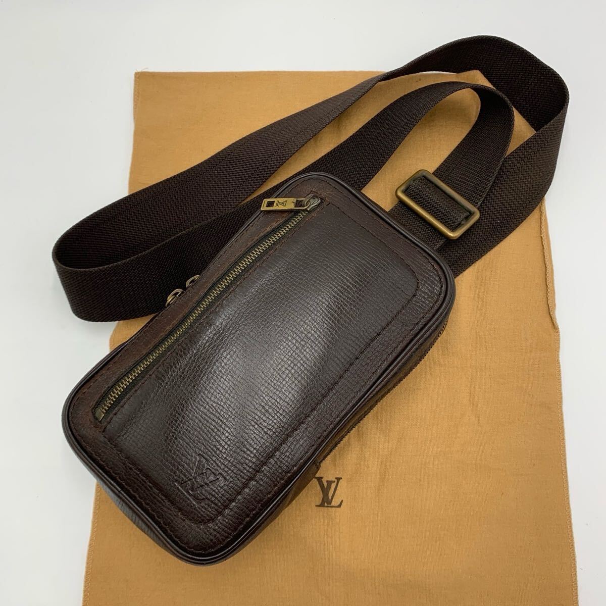 【25％OFF】 ①【廃盤】LOUIS VUITTON ボディバッグ メンズ ルイヴィトン バッグ