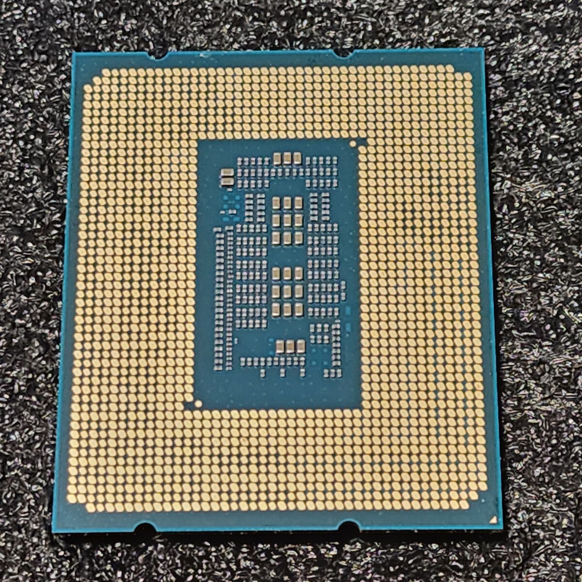 CPU Intel Core i7 12700 2 1GHz 12コア20スレッド AlderLake CPU Intel Core i7 12700 2 1GHz 12コア20スレッド AlderLake