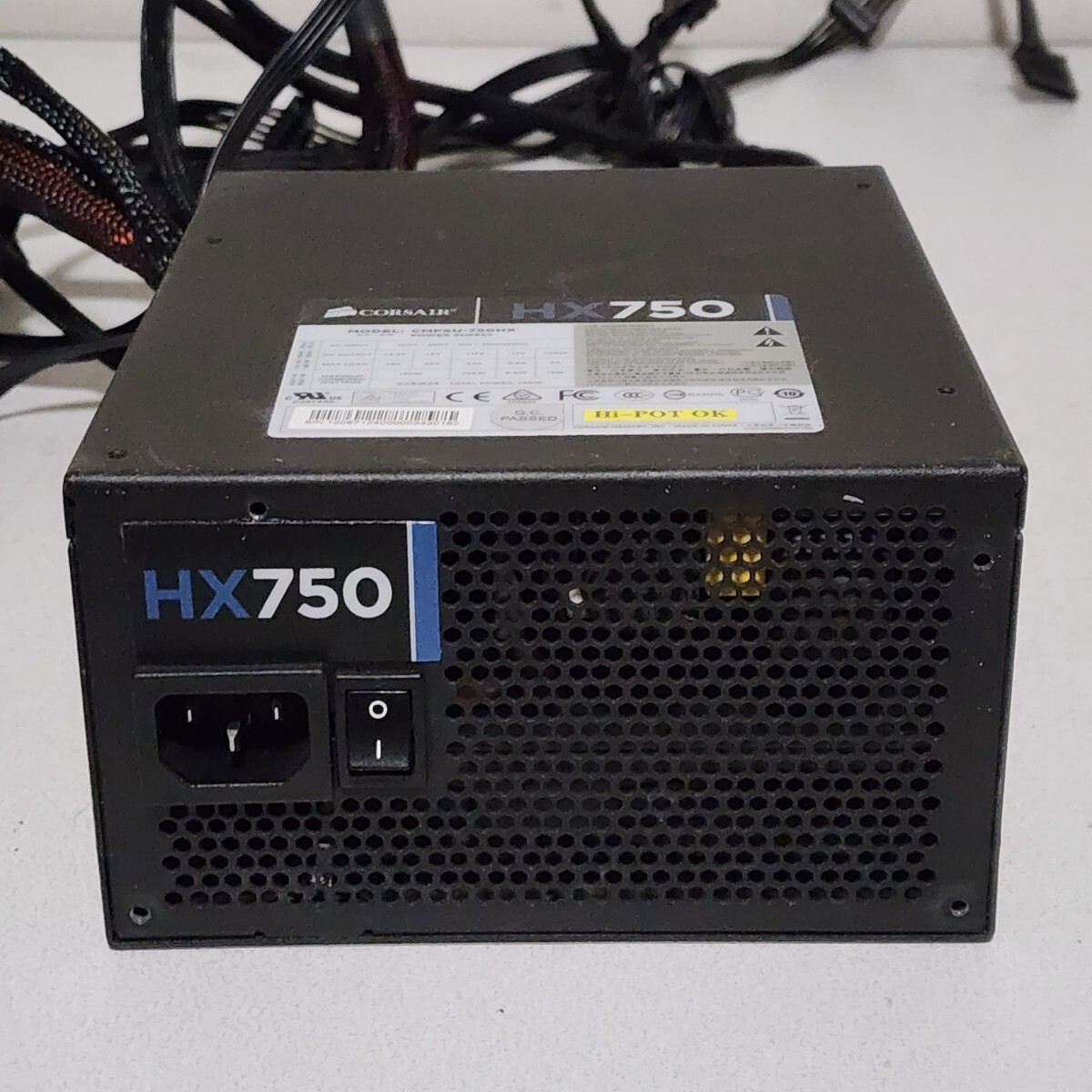 CORSAIR HX750(CMPSU-750HX) 750W 80PLUS GOLD認証 ATX電源 CORSAIR HX750(CMPSU-750HX) 750W 80PLUS GOLD認証 ATX電源
