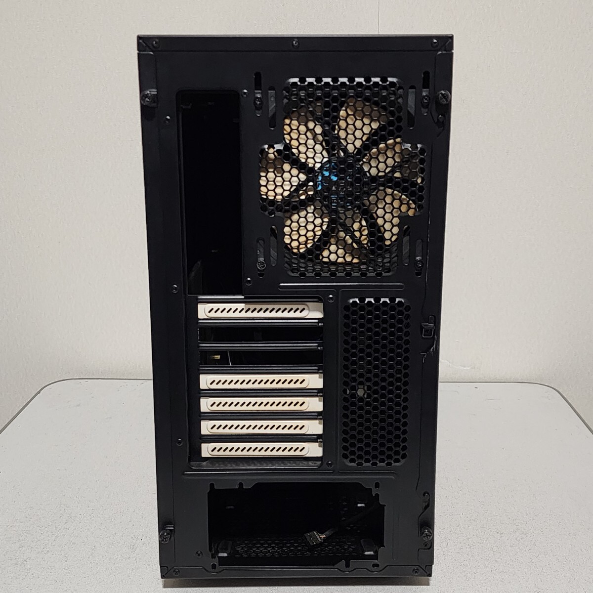 FractalDesign Define R5 Black(FD-CA-DEF-R5-BK) ミドルタワー FractalDesign Define R5 Black(FD-CA-DEF-R5-BK) ミドルタワー