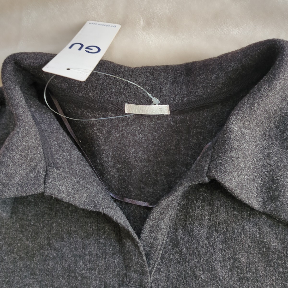 GU*新品*大きいサイズ*３L*ブラッシュドリブビックカラープルオーバー*グレー_画像2