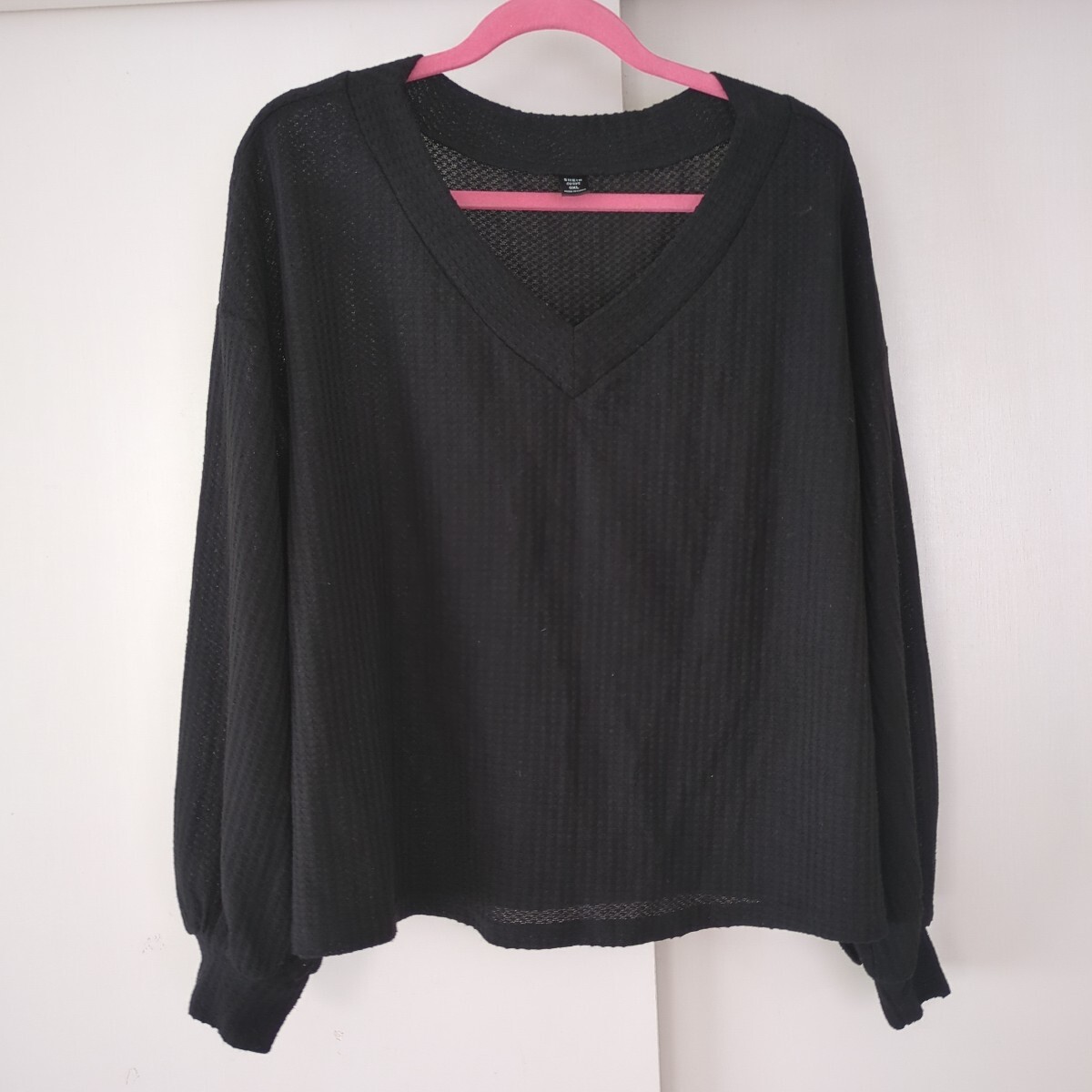 SHEIN*0XL*黒*Ｖカットソー*used品*3Lぐらいの大きさです Vネック_画像1