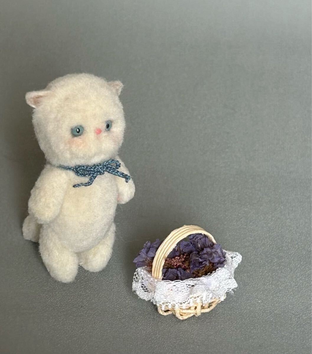 羊毛フェルト 白猫 立ち猫 ミニチュア ドールハウス アート 羊毛フェルト 白猫 立ち猫 ミニチュア ドールハウス アート