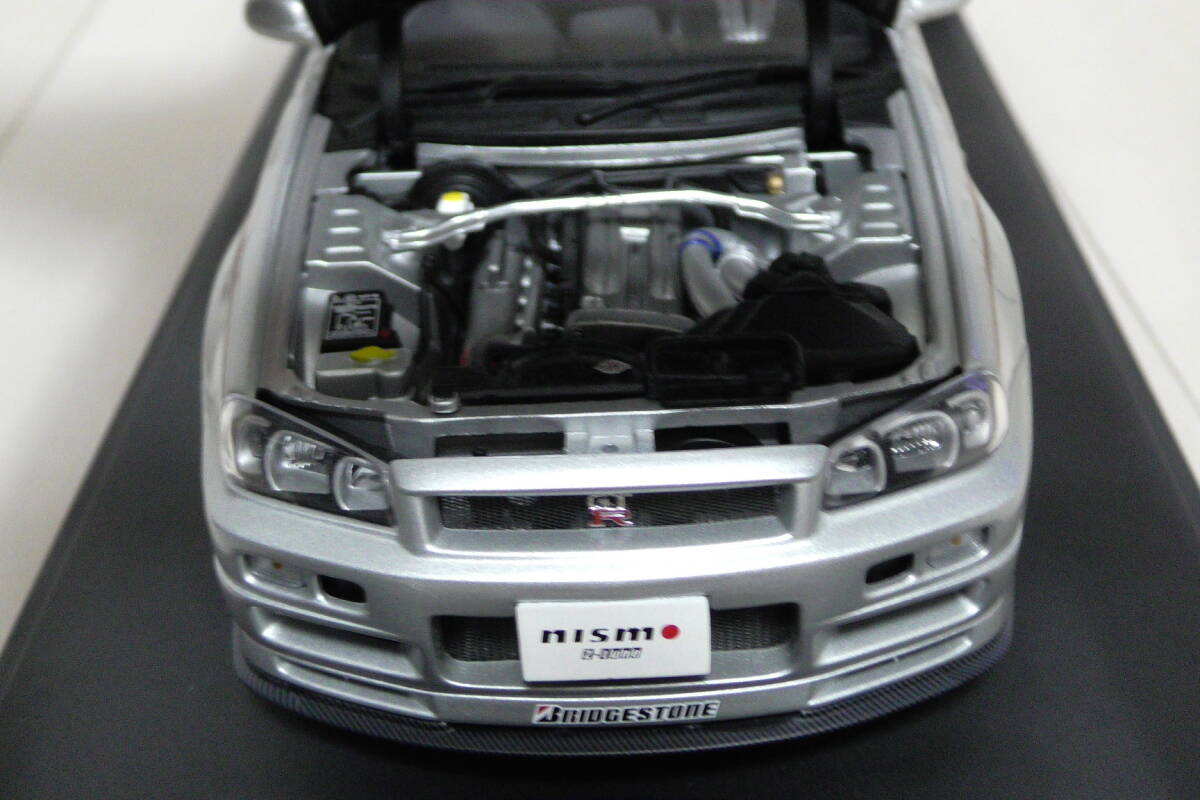 未使用品 送料無(wú)料 1/18 オートアート 日産 スカイライン R34 GT-R ニスモ Z-TUNE シルバー AUTO art ニッサン NISMO 