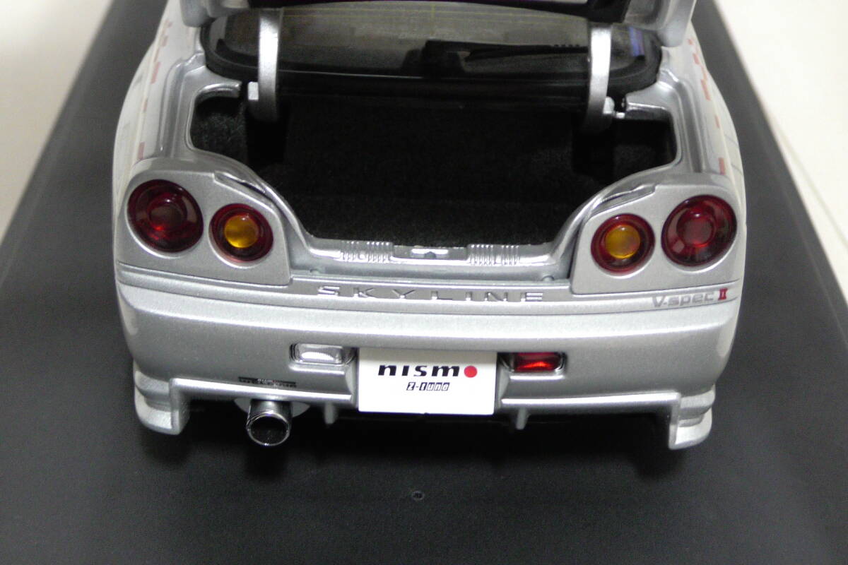 未使用品 送料無(wú)料 1/18 オートアート 日産 スカイライン R34 GT-R ニスモ Z-TUNE シルバー AUTO art ニッサン NISMO 