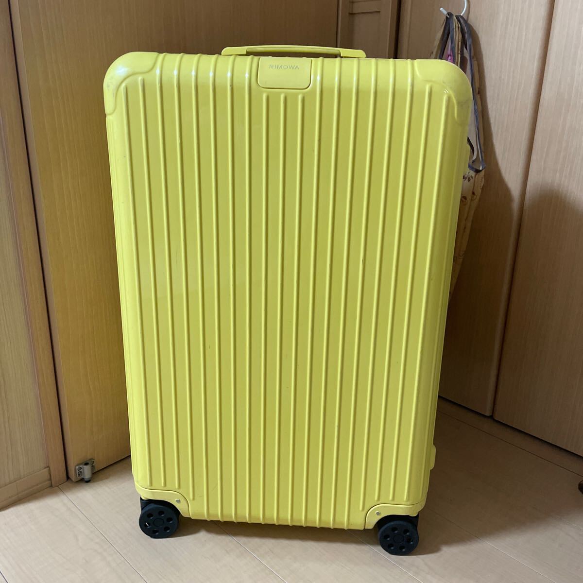 生涯保証 RIMOWA リモワ ESSENTIAL エッセンシャル check in 生涯保証 RIMOWA リモワ ESSENTIAL エッセンシャル check in