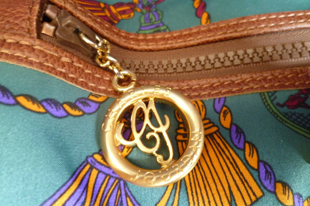 美品 シャルル ジョルダン ボストンバッグ トラベルバッグ タッセルプリント キャンバス×レザー CHARLES JOURDAN_画像3