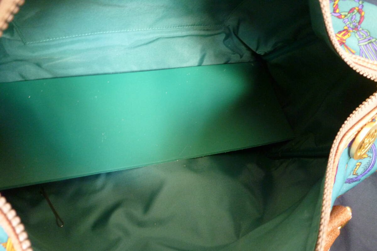 美品 シャルル ジョルダン ボストンバッグ トラベルバッグ タッセルプリント キャンバス×レザー CHARLES JOURDAN_画像9